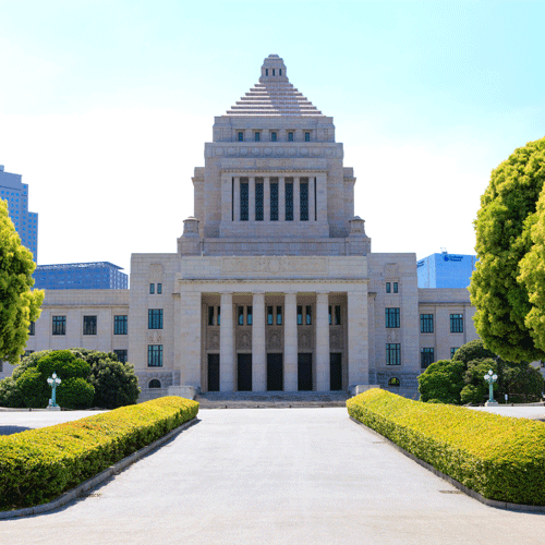 総理大臣になるには？月の給料や年収・仕事内容や任期についてまとめ