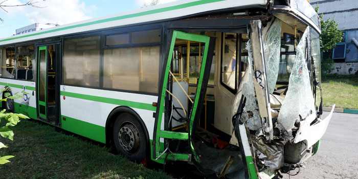 バスの交通事故