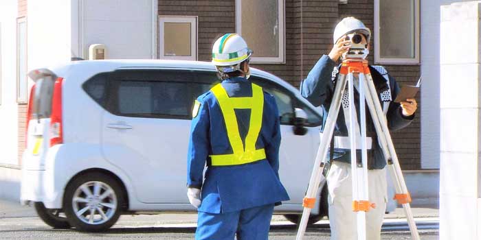 土地家屋調査士_仕事内容_測量１